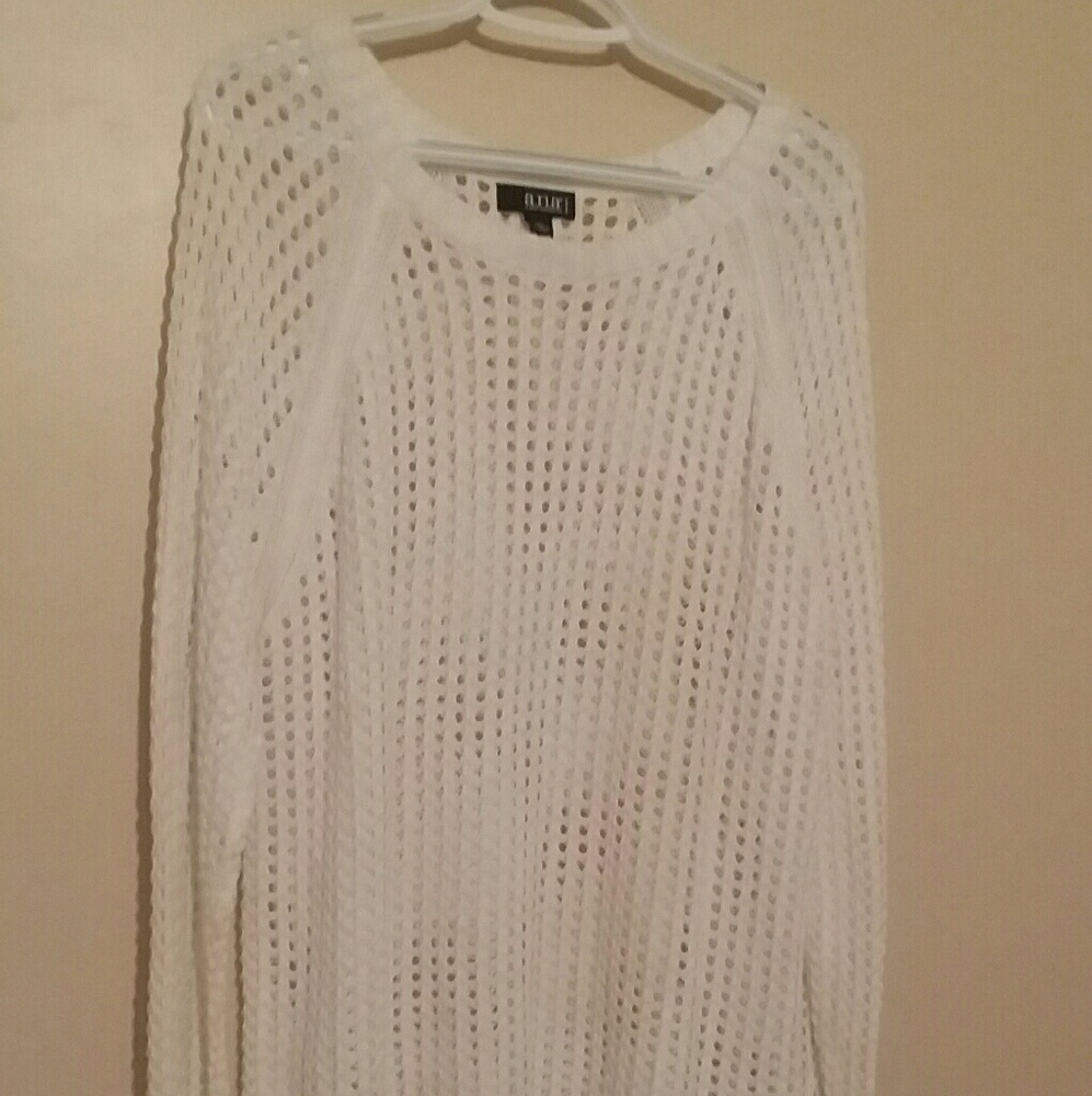 Ana long sleeved light cream sweater